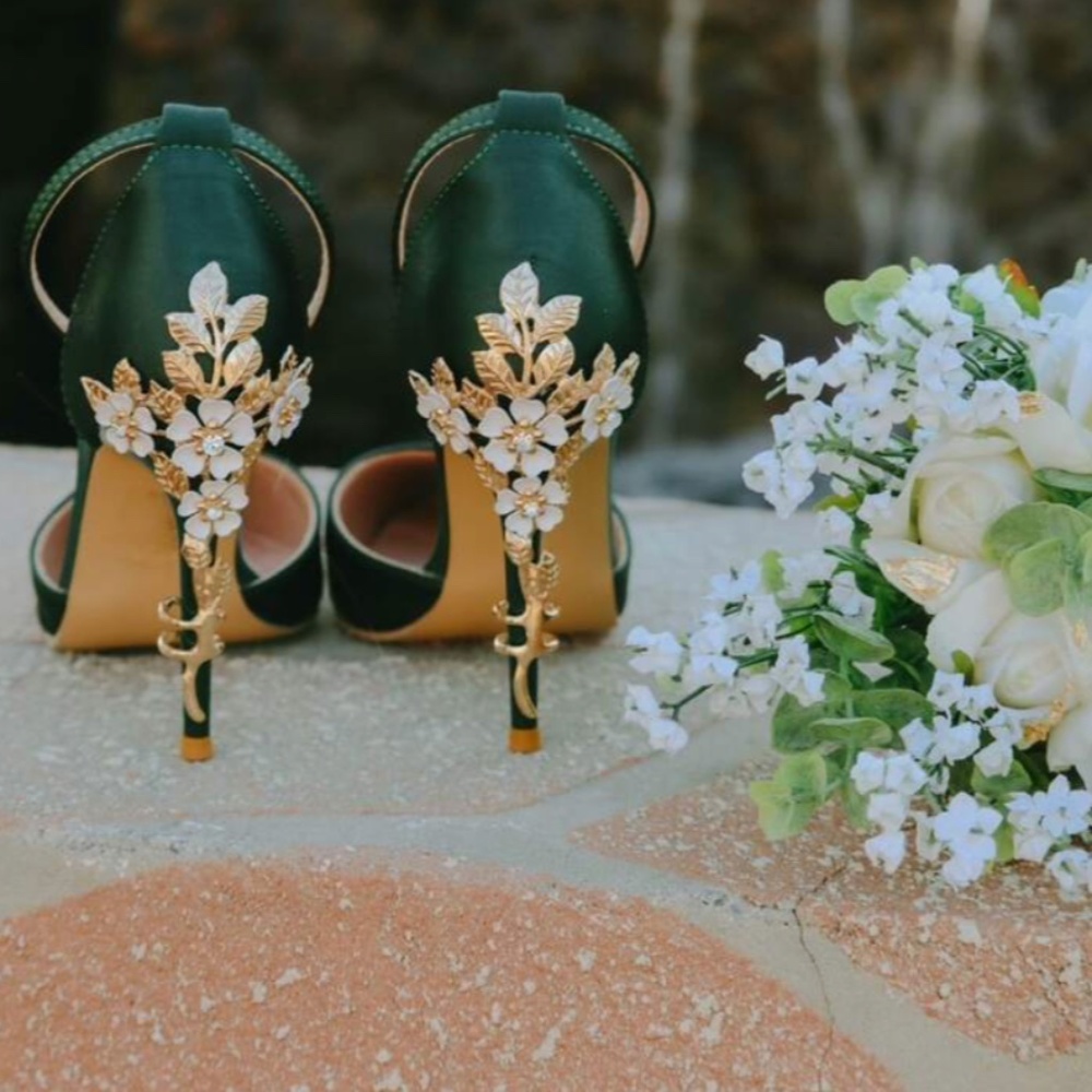 Green Satin High Heel Shoes Embellished Flowers Metal Gold Detail - Picture 5 of 16